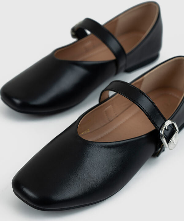 BLACK BALLERINA FLATS