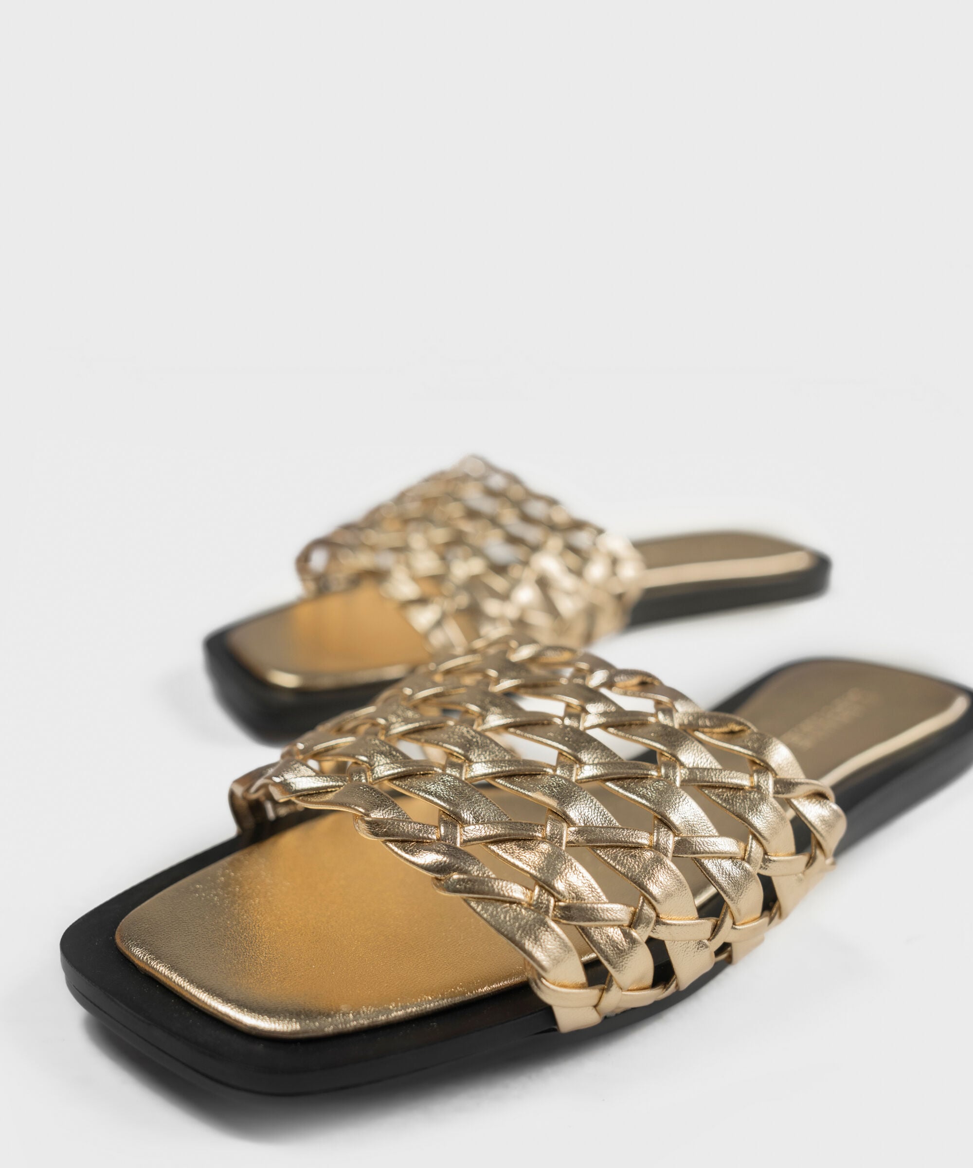 GOLD BRAIDED SANDALS 0000SL260035