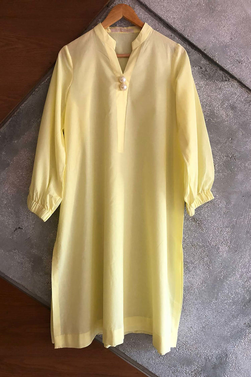 https://cdn.shopify.com/s/files/1/0799/2921/3243/files/0001603_mardana-kurta.jpg?v=1692248362