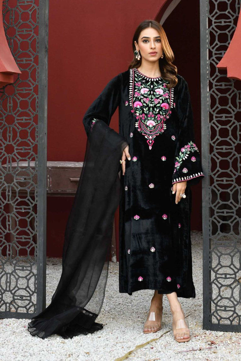 https://cdn.shopify.com/s/files/1/0799/2921/3243/files/0001615_velvet-luxe.jpg?v=1692357540