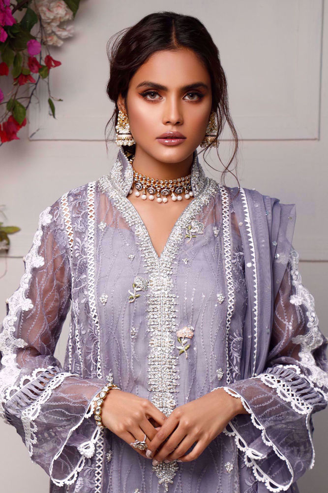 Husn bano orchid