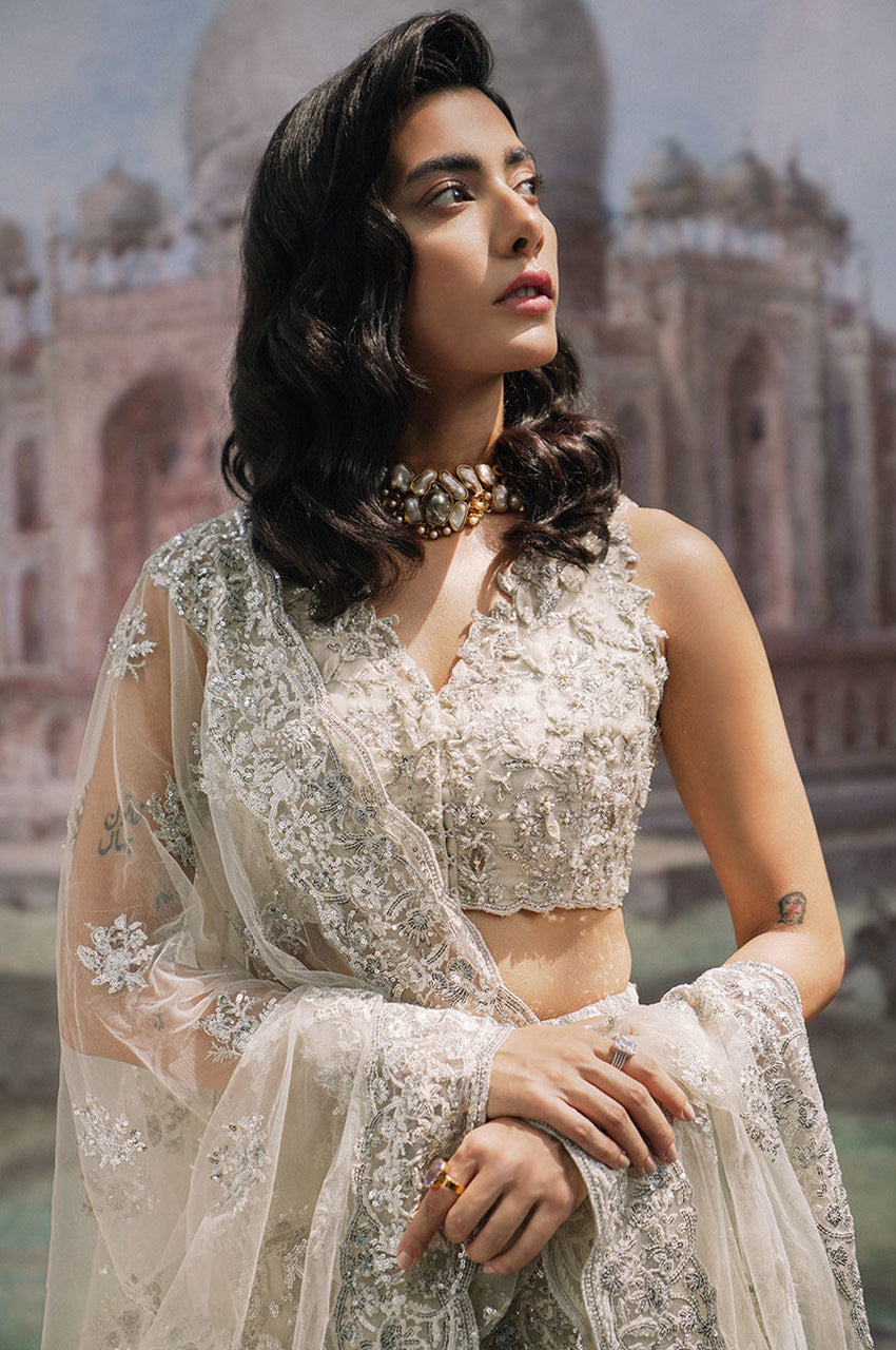 Dusky Ivory