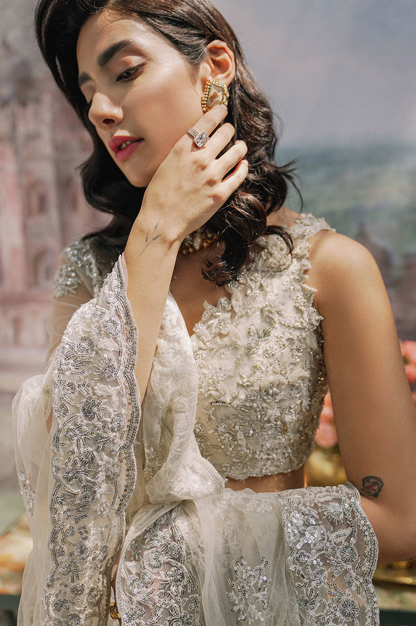 Dusky Ivory