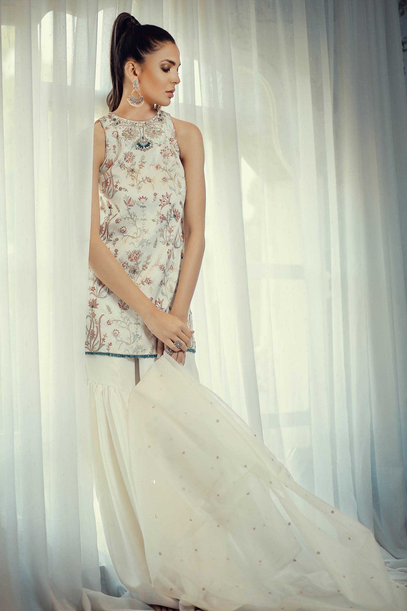 https://cdn.shopify.com/s/files/1/0340/8376/6405/products/0001_4w5a3514_2.jpg?v=1583406075