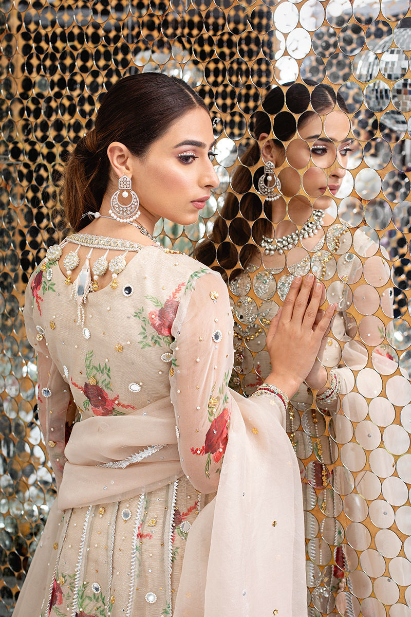 https://www.amnaarshad.pk/images/thumbs/0002002_champagne-diamonds.jpeg