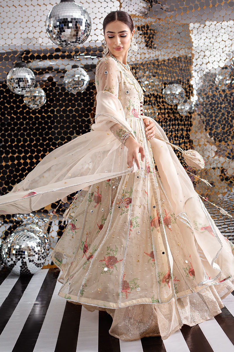 https://www.amnaarshad.pk/images/thumbs/0002003_champagne-diamonds.jpeg