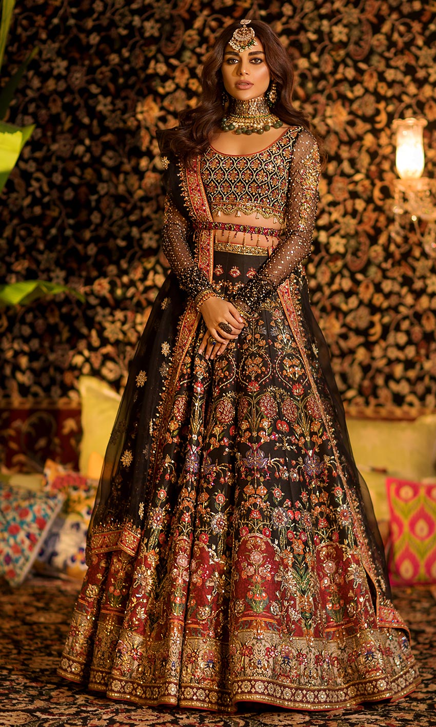 Nomi Ansari – N-713 Style