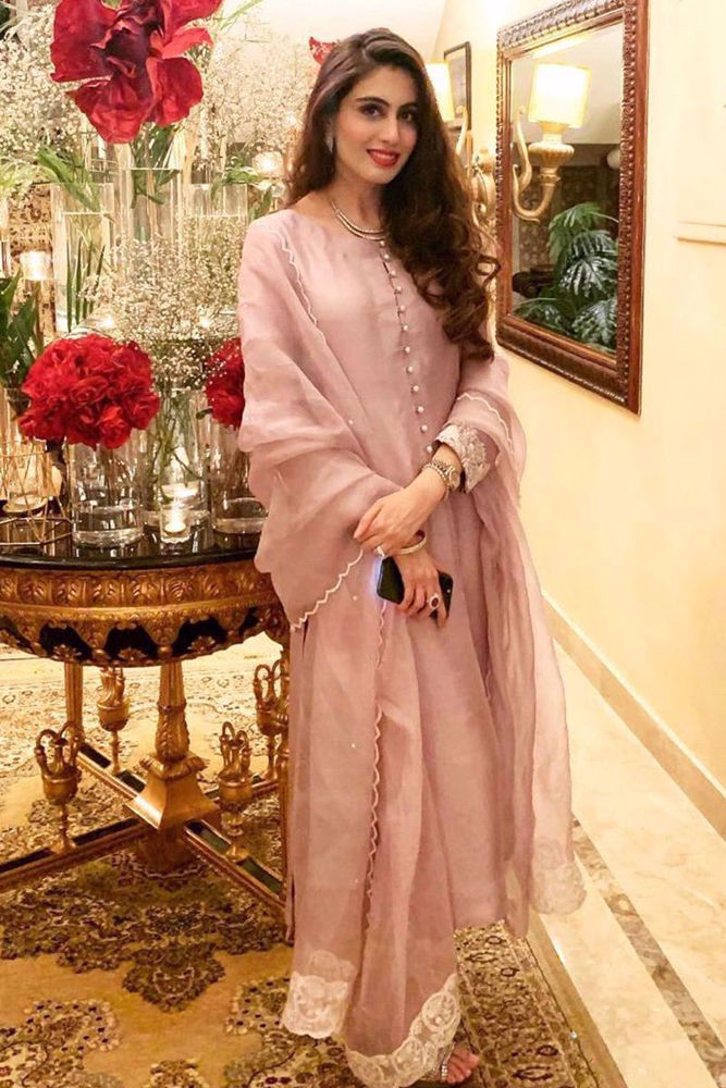Twilight rose with Modern Styling | Ansab Jahangir
