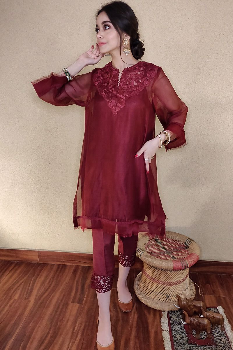 Cutwork Basic - Maroon