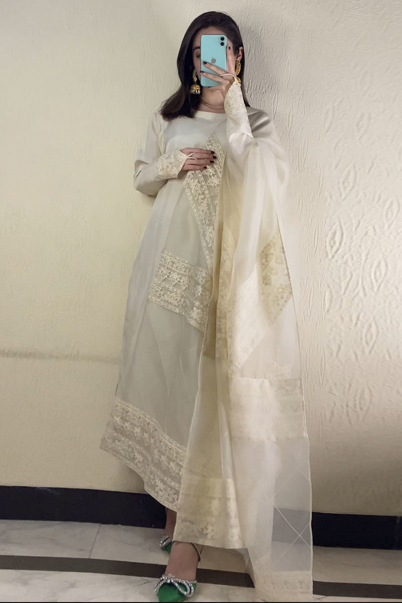 Naaz