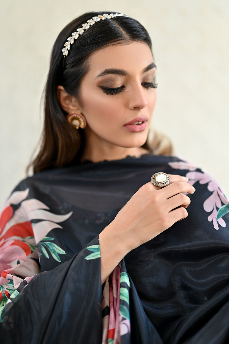 https://www.amnaarshad.pk/images/thumbs/0002403_palawan-black-raw-silk.jpeg