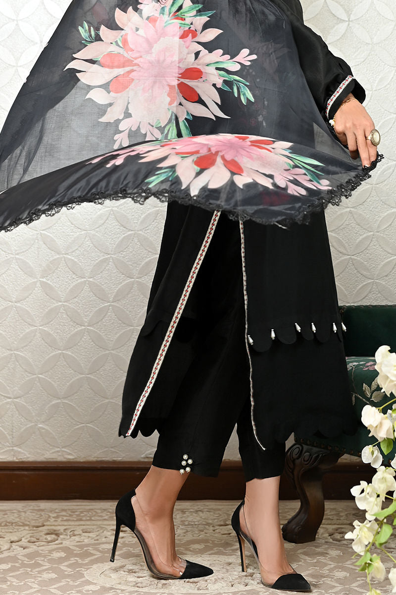 https://www.amnaarshad.pk/images/thumbs/0002410_palawan-black-raw-silk.jpeg