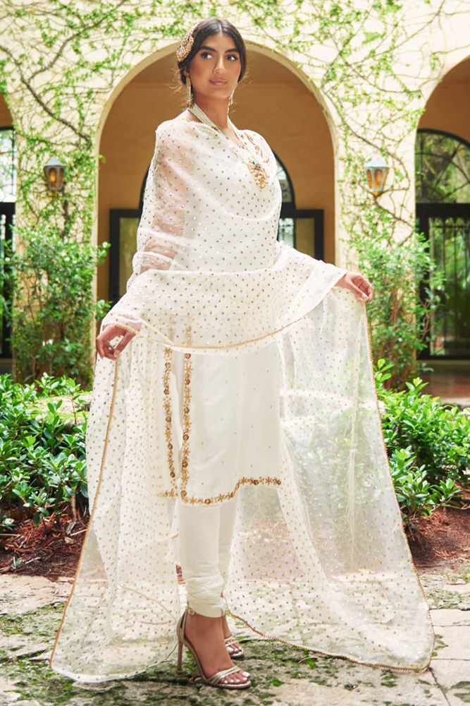 Baad-e-Saba with Modern Styling | Ansab Jahangir