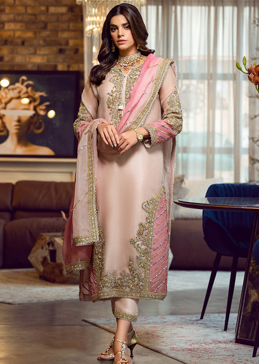 Sara Rohale Asghar – Peach Nouveau Style