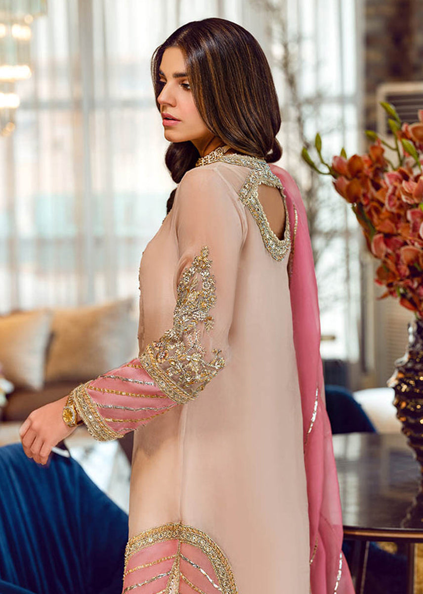 Sara Rohale Asghar – Peach Nouveau Style