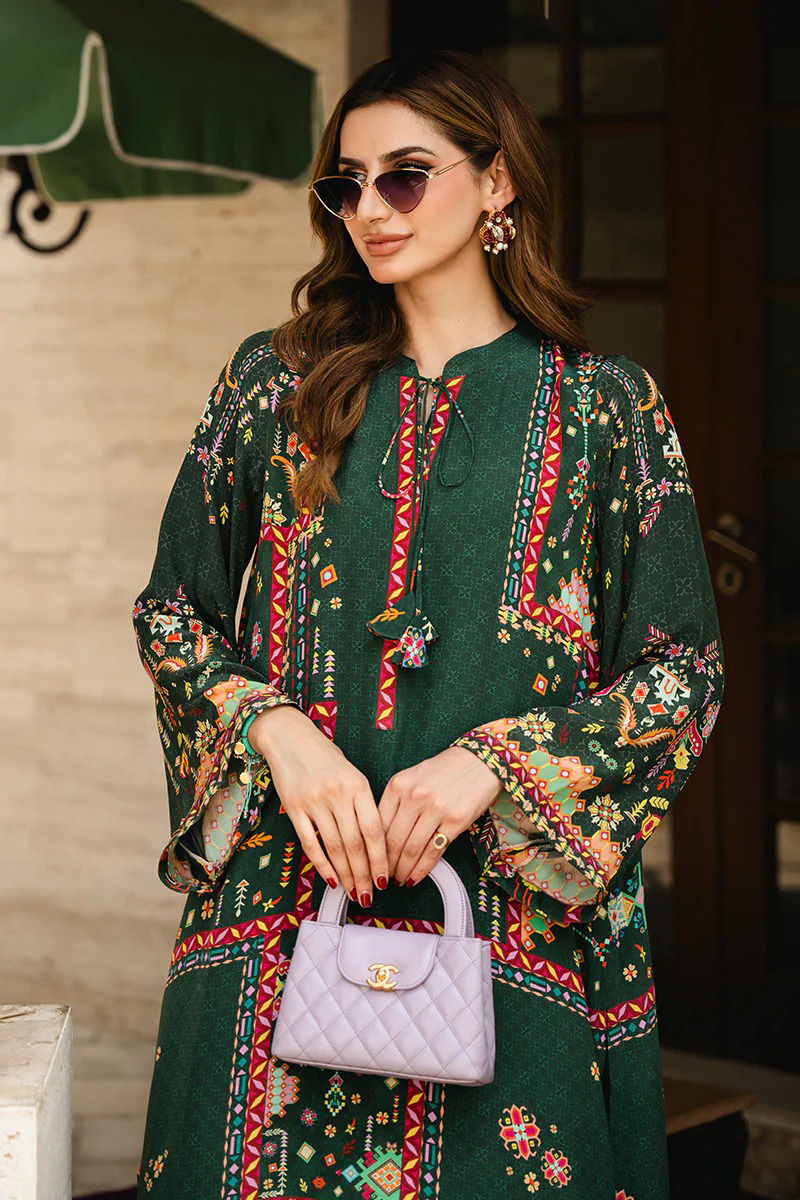 https://www.amnaarshad.pk/images/thumbs/0004032_lolita-kaftan.jpeg