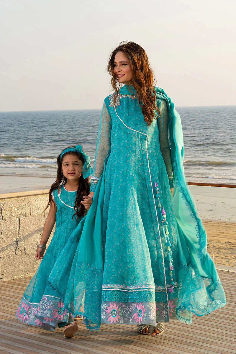 https://www.amnaarshad.pk/images/thumbs/0004078_luna-shirt-dupatta-and-pants.jpeg