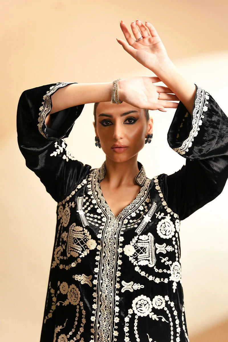 https://www.amnaarshad.pk/images/thumbs/0004093_naira.jpeg