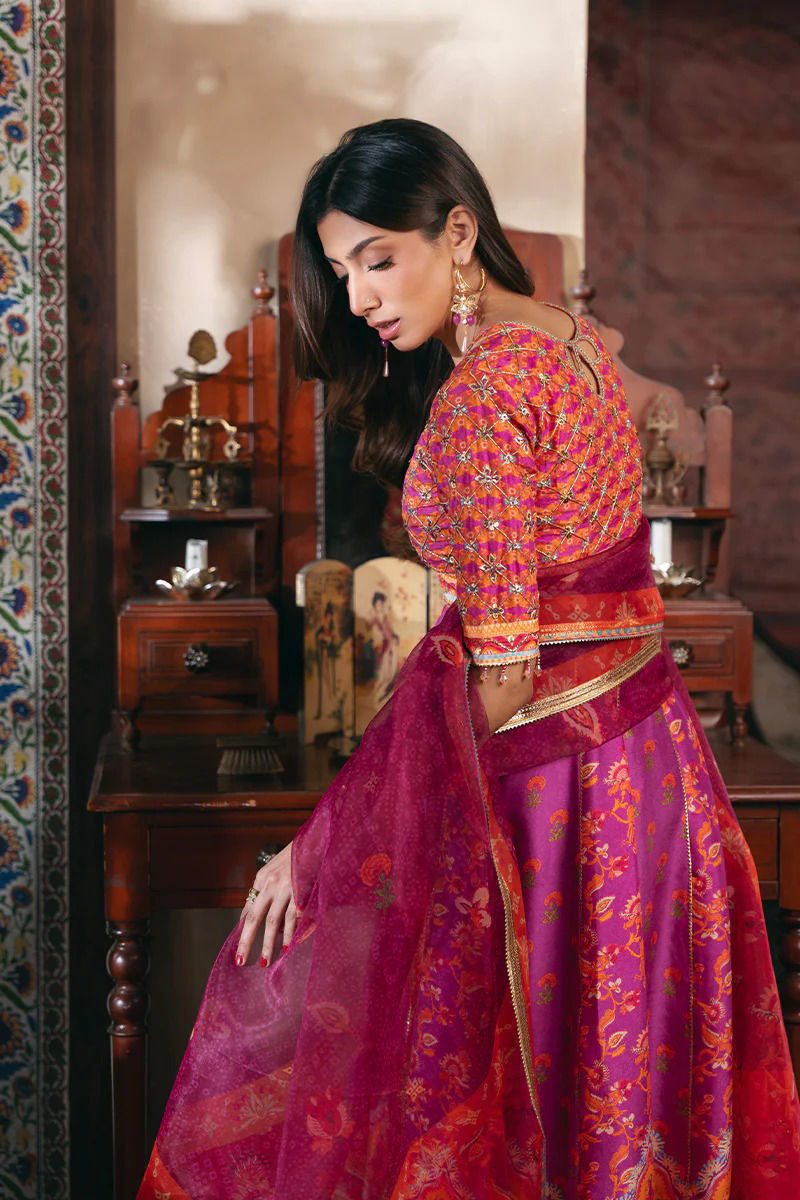 https://www.amnaarshad.pk/images/thumbs/0004132_suroor-shirt-and-dupatta.jpeg