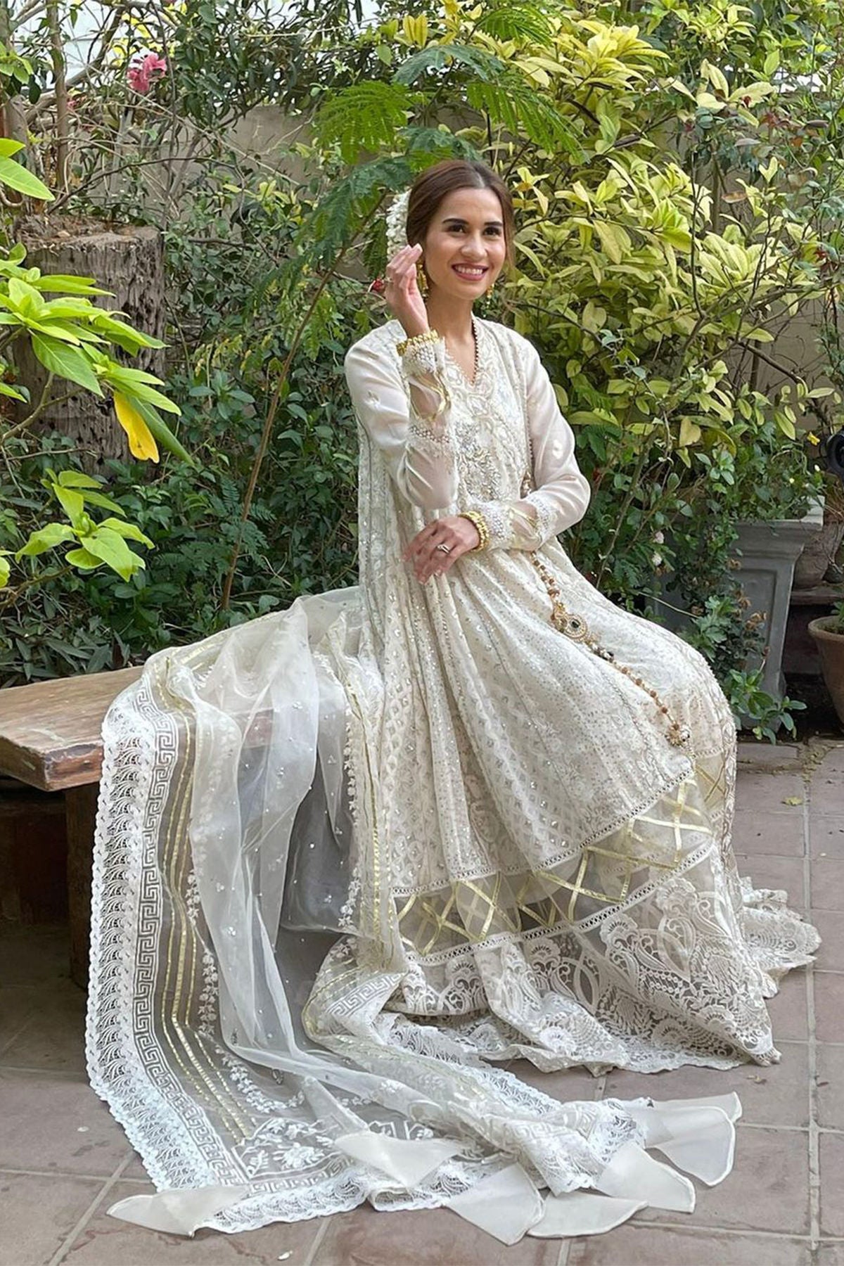 Roshni Chikankari Angharka