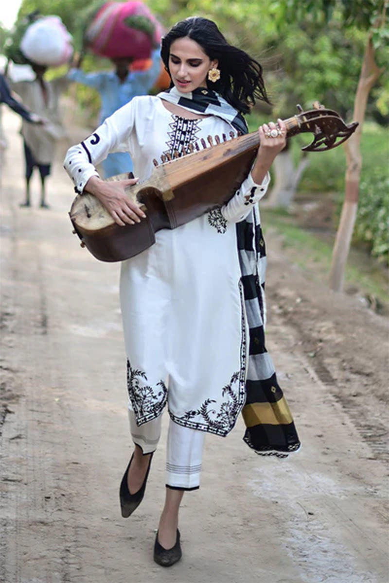 https://www.amnaarshad.pk/images/thumbs/0004251_pashmina.jpeg