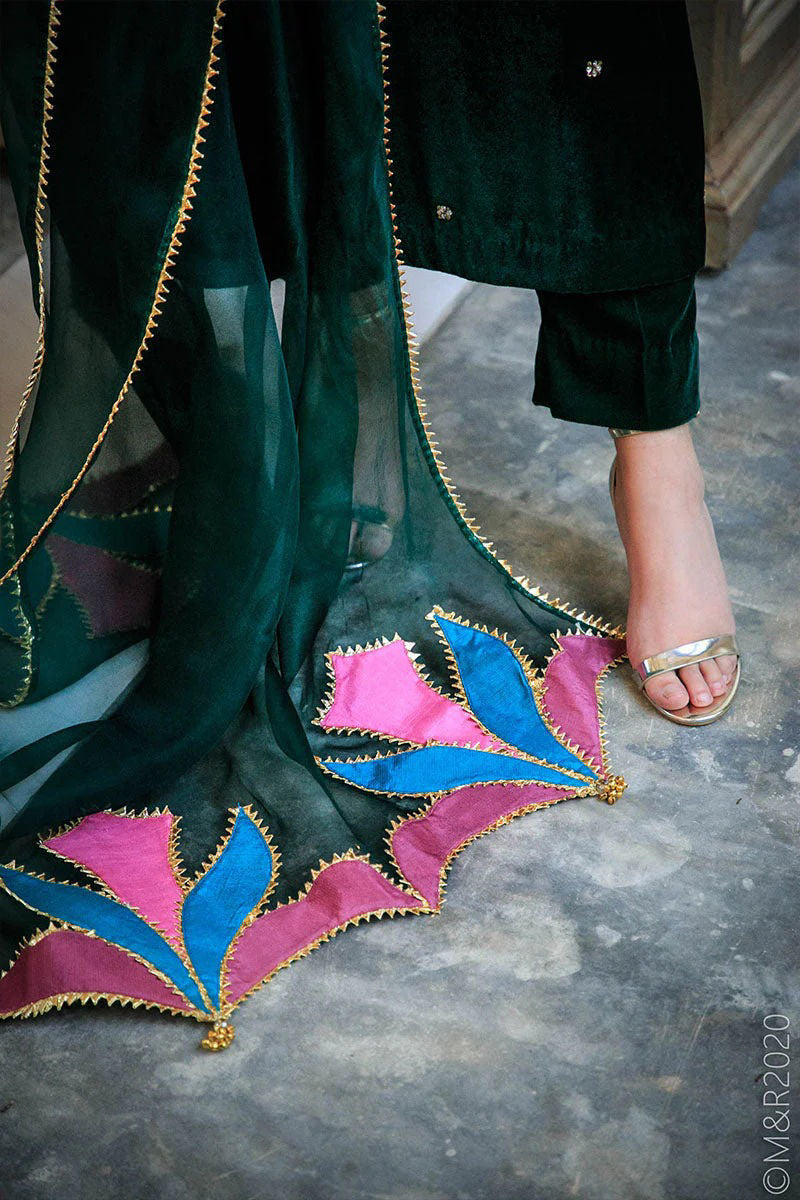 https://www.amnaarshad.pk/images/thumbs/0004325_jade-green.jpeg
