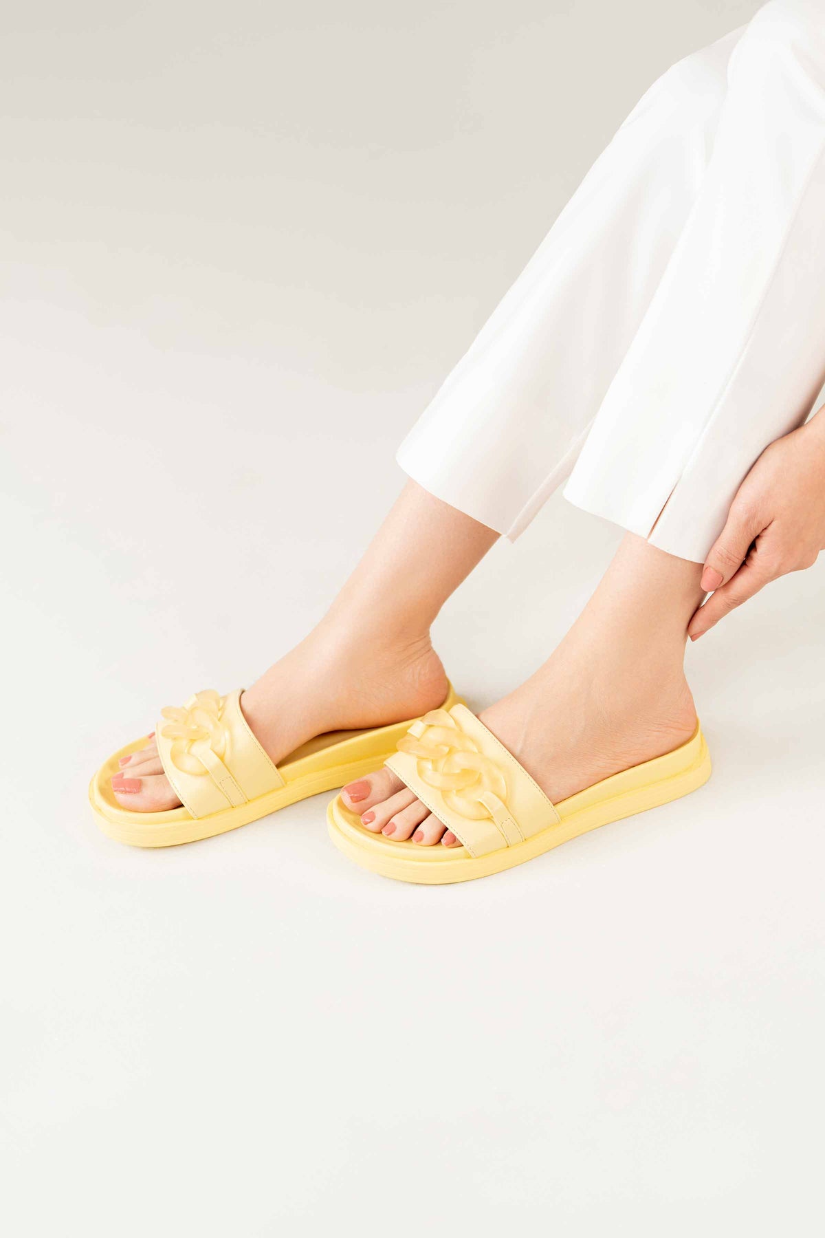 Yellow Chappal-440542902