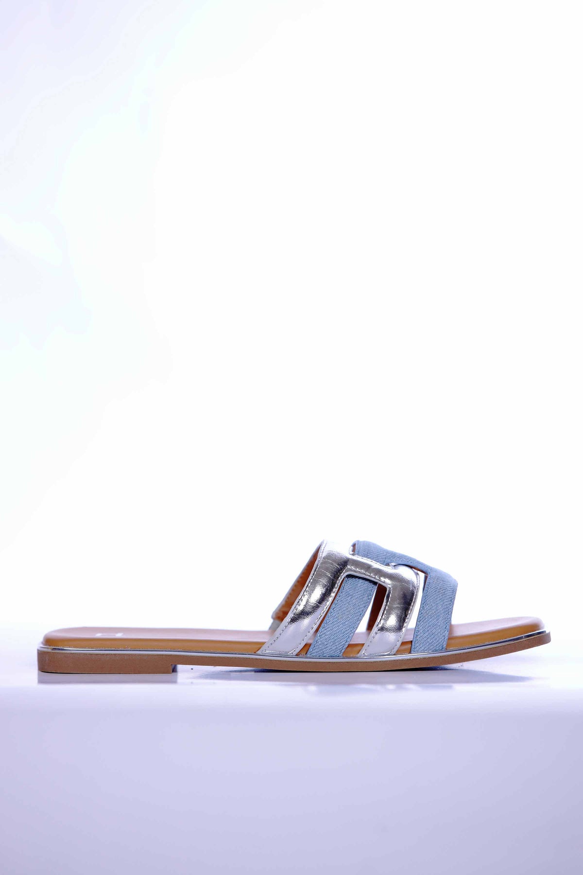 Silver Chappal-440592920