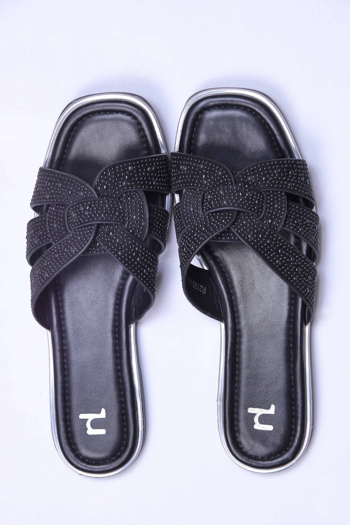 Black Chappal-440602903