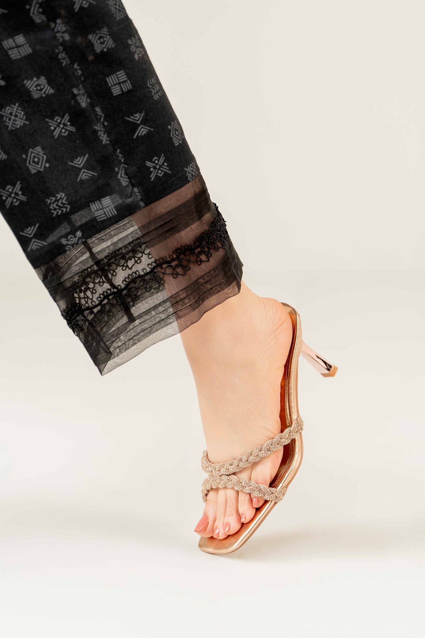 https://cdn.shopify.com/s/files/1/0534/2065/4791/files/000440713119-_4_344d8913-0427-4572-bb46-339d8a1445cf.jpg?v=1747385389