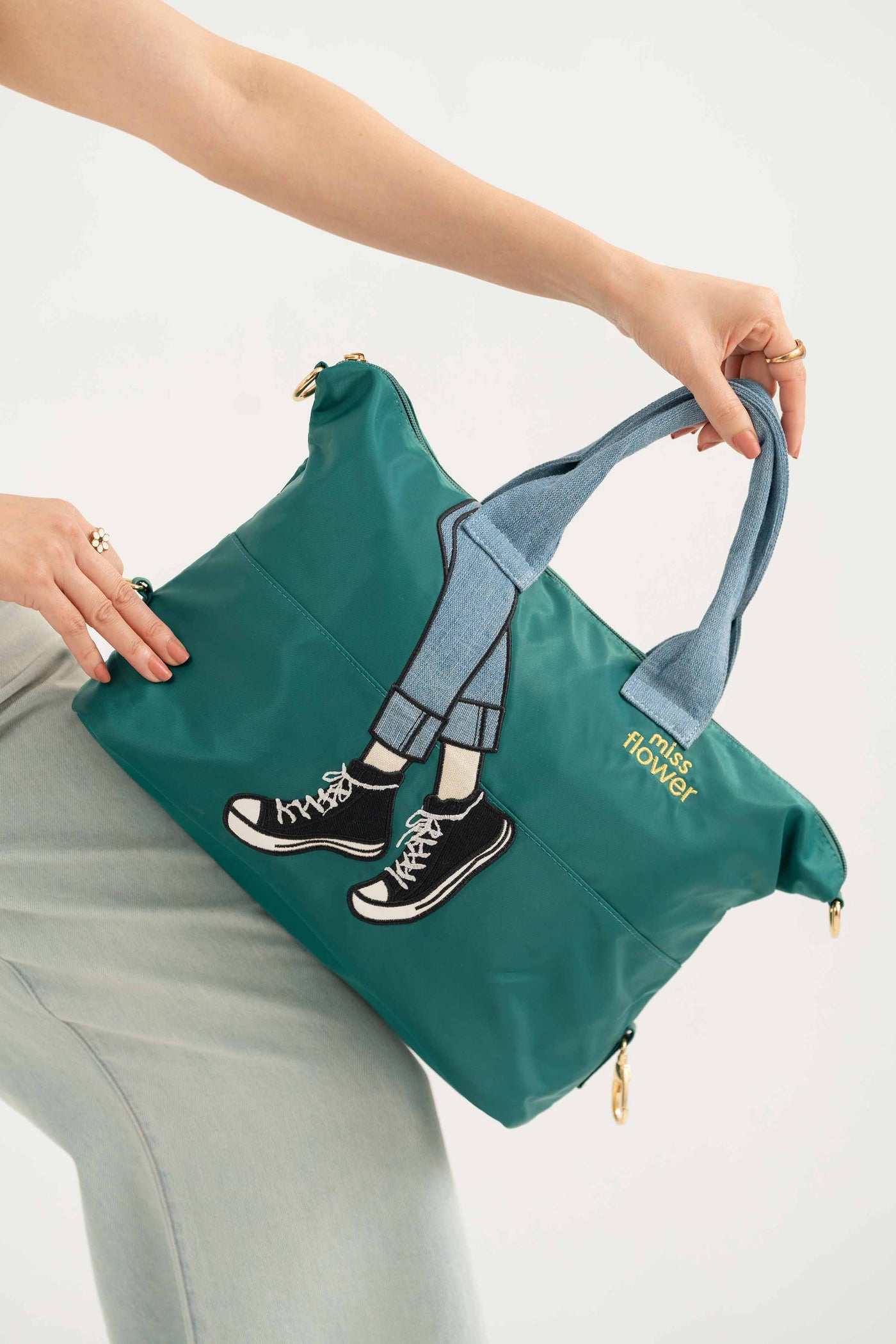 https://cdn.shopify.com/s/files/1/0534/2065/4791/files/000440892103-_4.jpg?v=1747385530