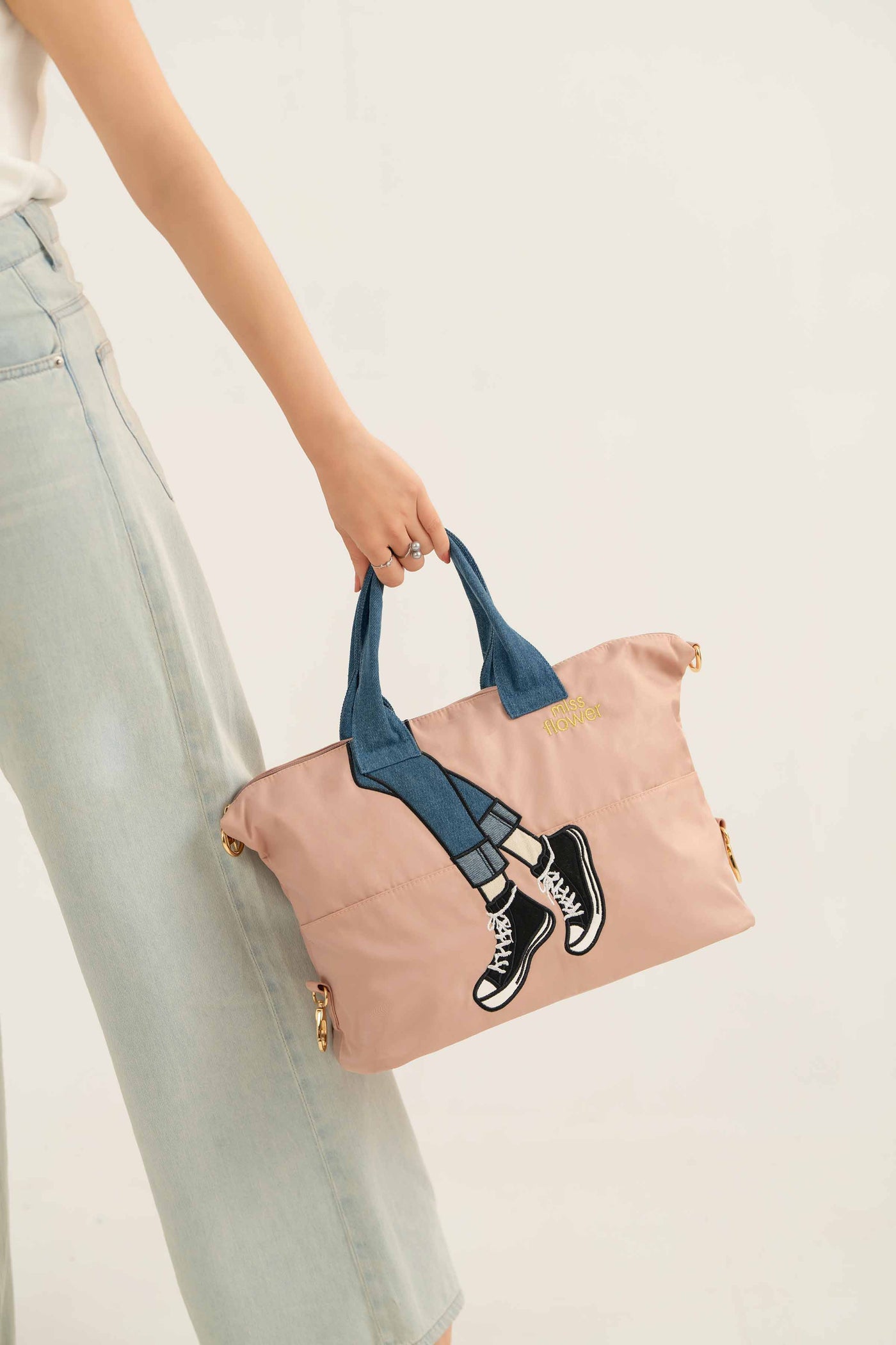 https://cdn.shopify.com/s/files/1/0534/2065/4791/files/000440902105-_1_6fb6f4f2-be1d-4a72-a1c6-c79763b9ff29.jpg?v=1747385510