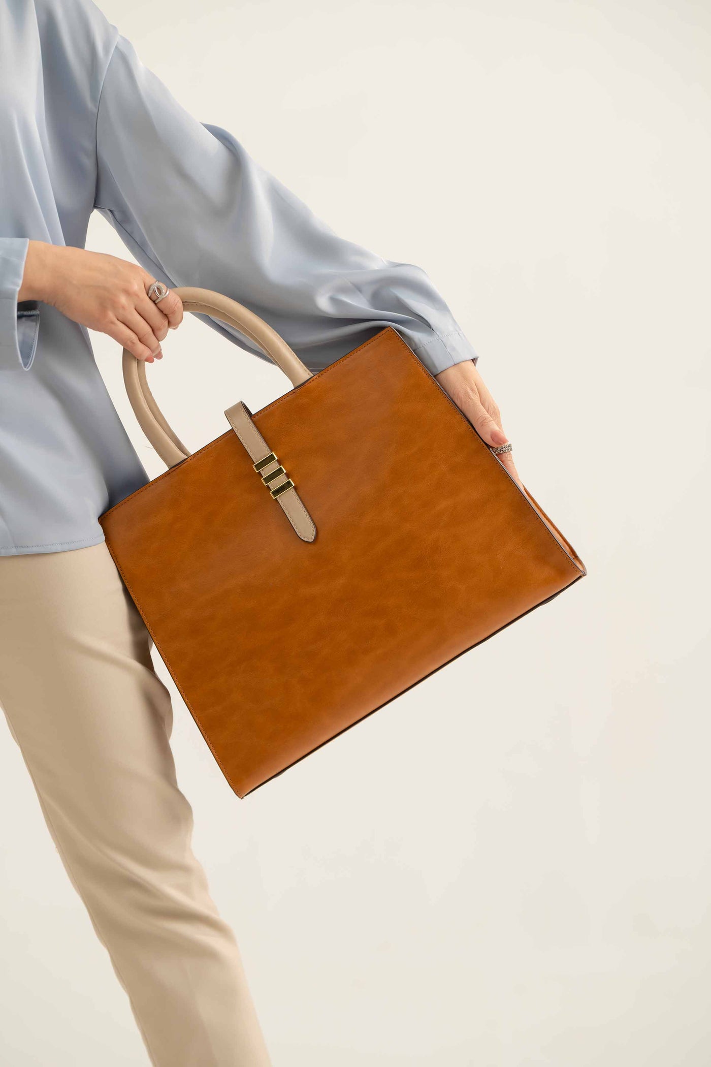 https://cdn.shopify.com/s/files/1/0534/2065/4791/files/000440922113-_1_d2e0f51c-b5df-4ebe-89d3-22e85e156495.jpg?v=1747385524