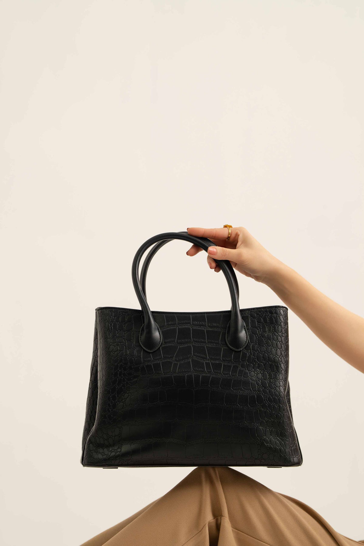 https://cdn.shopify.com/s/files/1/0534/2065/4791/files/000440942103-_4_e6b8bdf2-d7a3-4a22-a3c9-f3aab35fa504.jpg?v=1747385533
