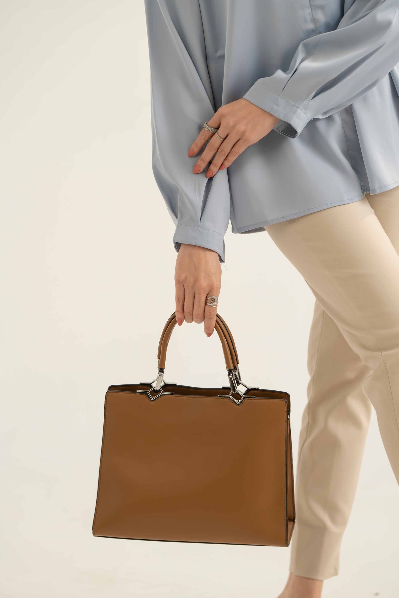 https://cdn.shopify.com/s/files/1/0534/2065/4791/files/000440962113-_3_6f579dd7-76d5-4731-9114-53462633f3d1.jpg?v=1747385526