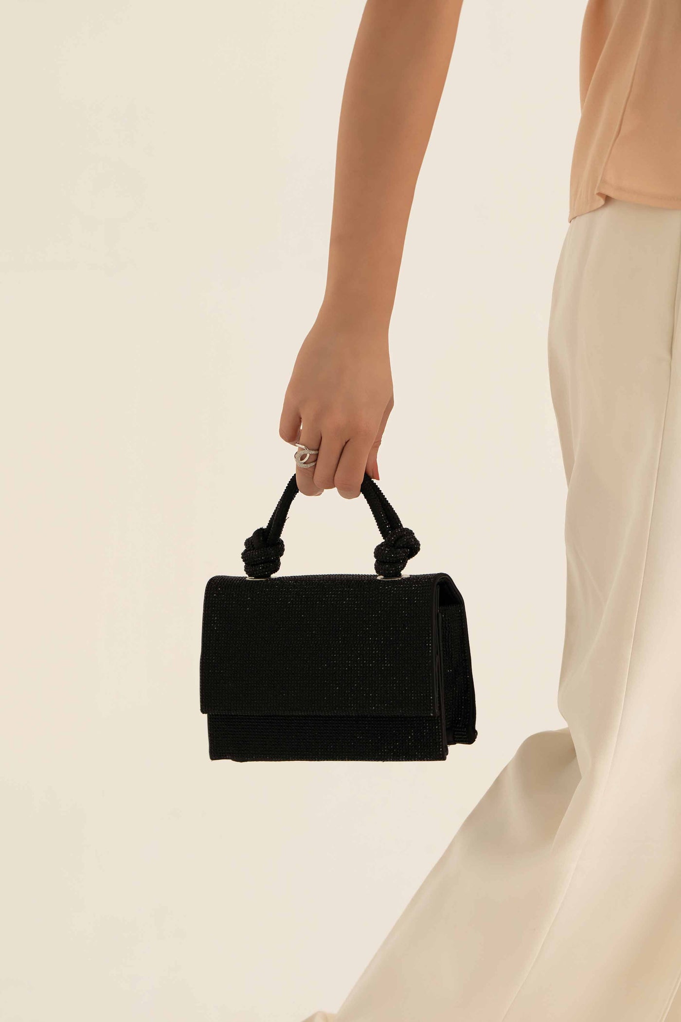 https://cdn.shopify.com/s/files/1/0534/2065/4791/files/000441102103-_1_7548c238-6d02-4e0a-8e31-a2d544289d6d.jpg?v=1747385597