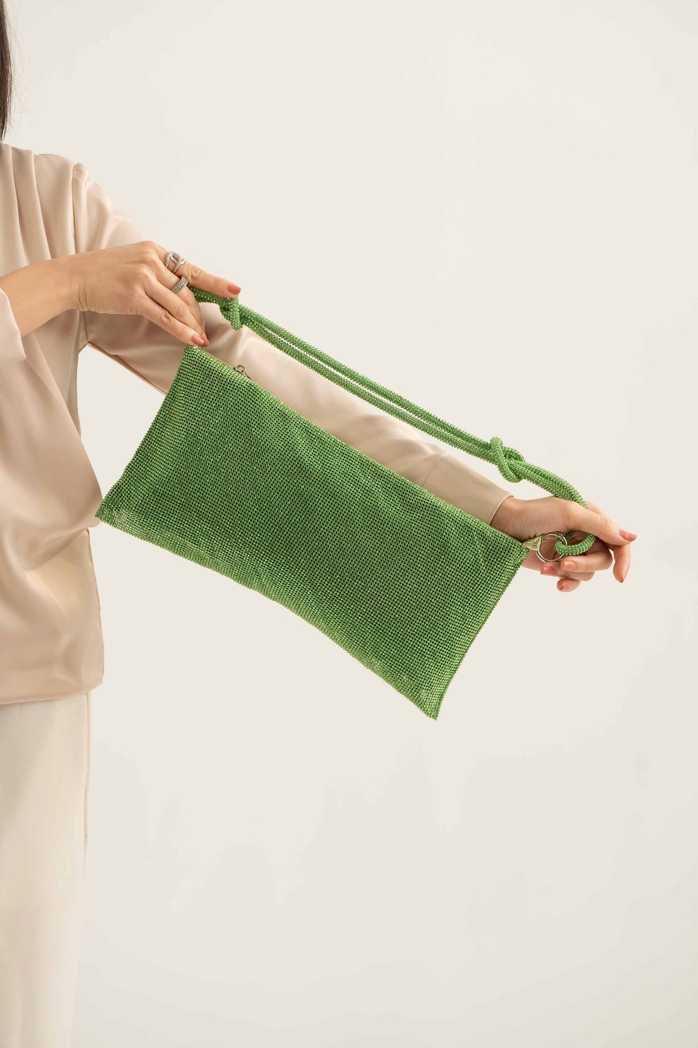 https://cdn.shopify.com/s/files/1/0534/2065/4791/files/000441142104-_2_a4eebe38-f917-4e5b-a35c-c2a31f81da4c.jpg?v=1747385583