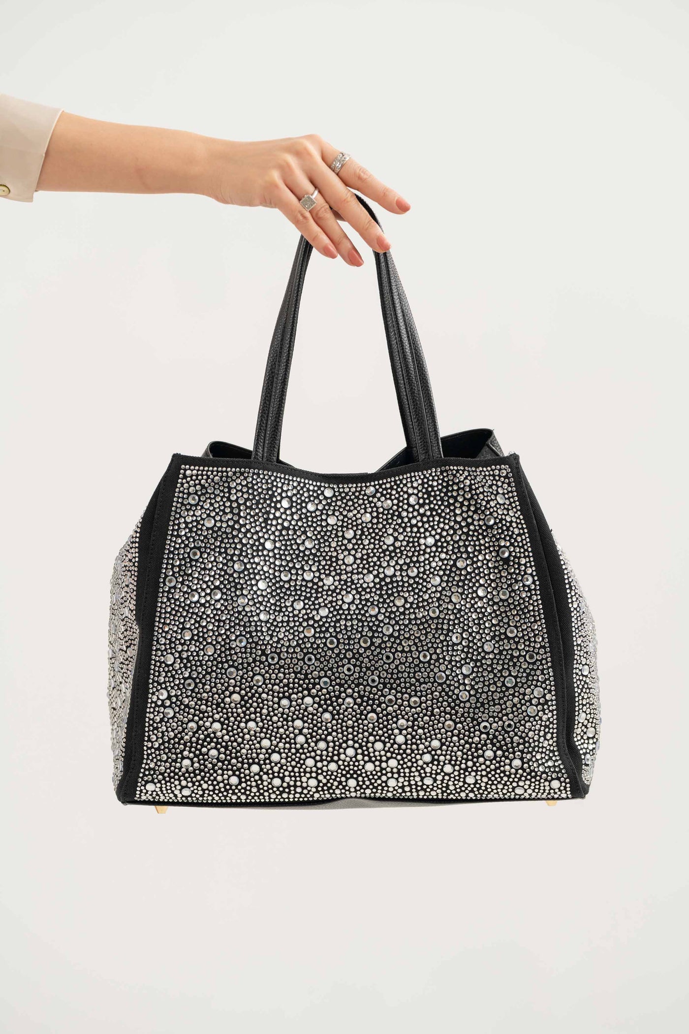 https://cdn.shopify.com/s/files/1/0534/2065/4791/files/000441242120-_4_b08ca9e1-c665-4df7-9f7e-ddf06a31c87b.jpg?v=1747385559