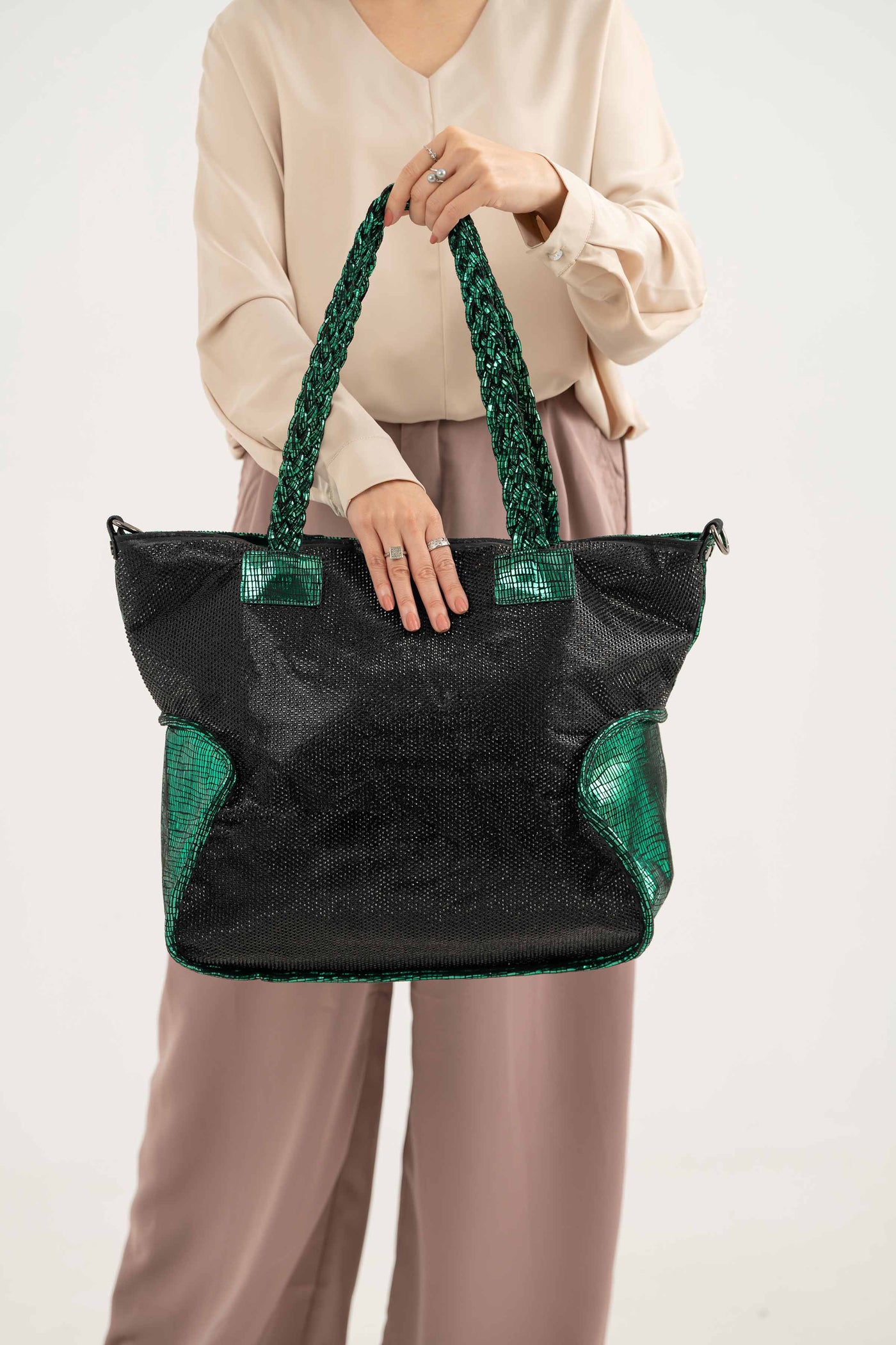 https://cdn.shopify.com/s/files/1/0534/2065/4791/files/000441252104-_2_7df111fe-fd0c-4d16-bff2-84071b70e91a.jpg?v=1747385560