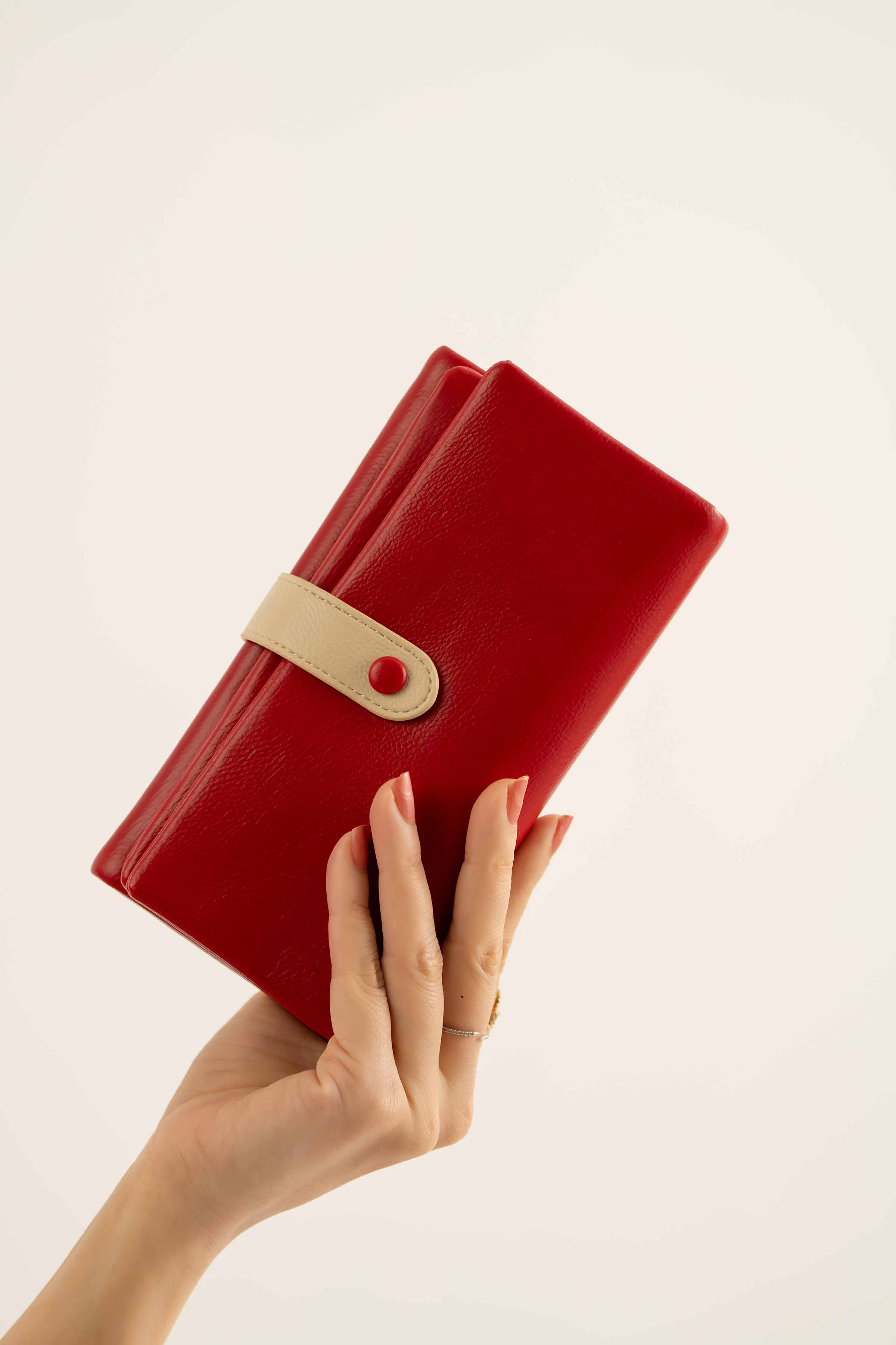 https://cdn.shopify.com/s/files/1/0534/2065/4791/files/000441332101-_1_481665f5-cef0-4d8a-a899-501cc7facea5.jpg?v=1747385443