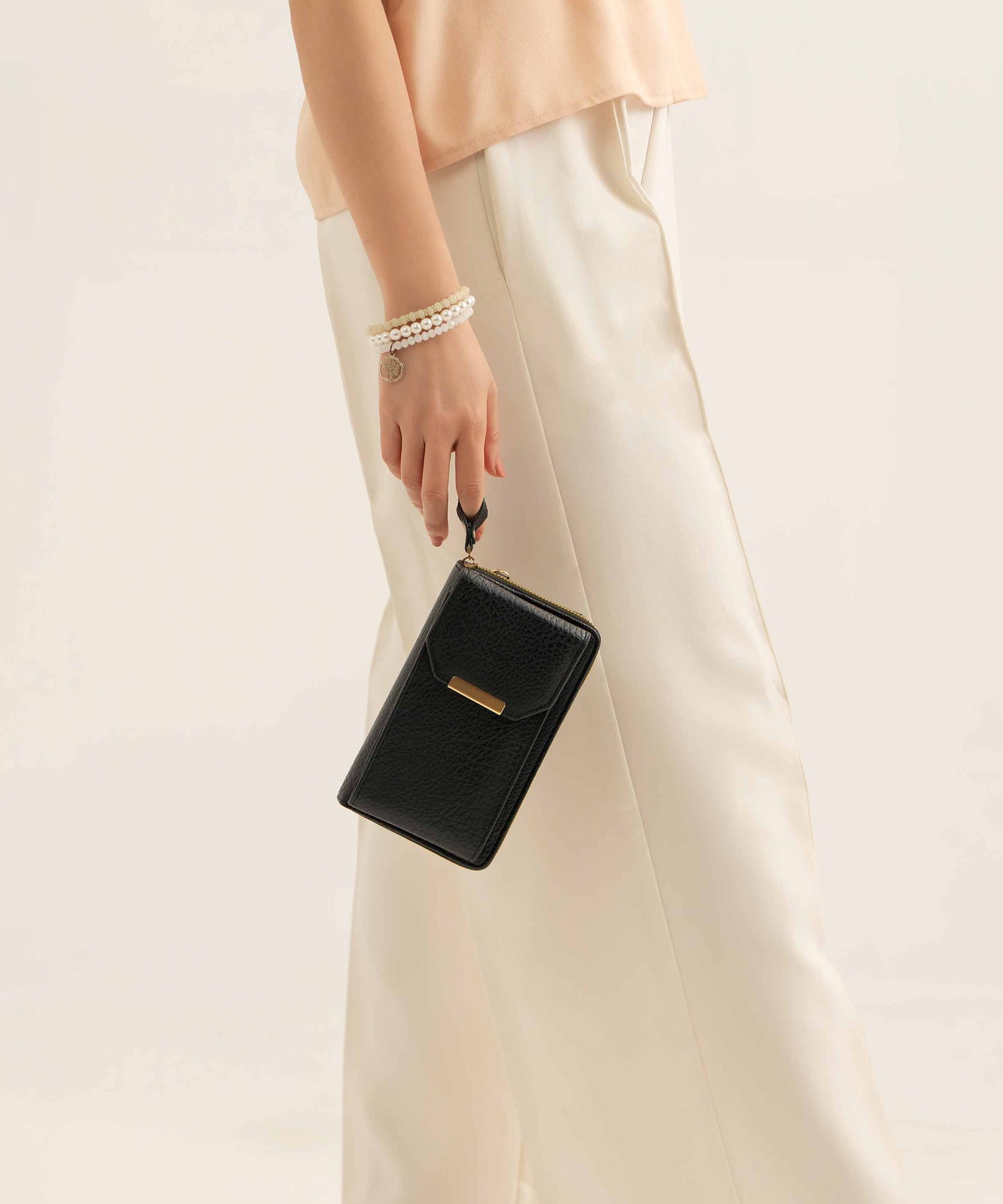 https://cdn.shopify.com/s/files/1/0534/2065/4791/files/000441362103-_2_8920e0f5-a702-4be8-9a1f-6402029f6939.jpg?v=1747385553