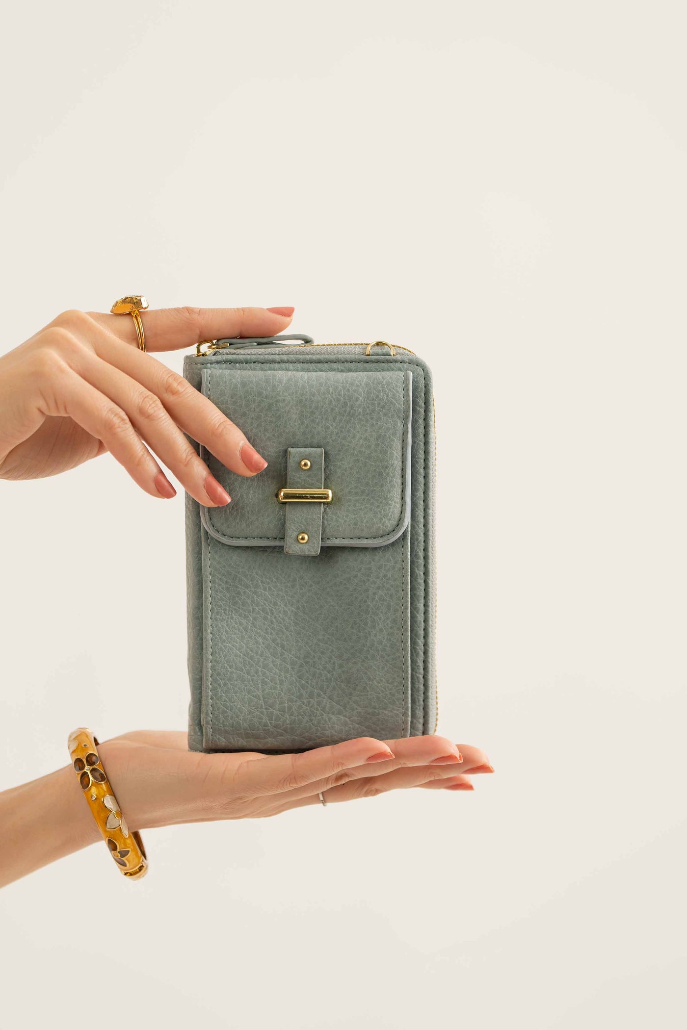 https://cdn.shopify.com/s/files/1/0534/2065/4791/files/000441382108-_3_d898e7d9-245d-4520-aed5-bf8563b11e7d.jpg?v=1747385547