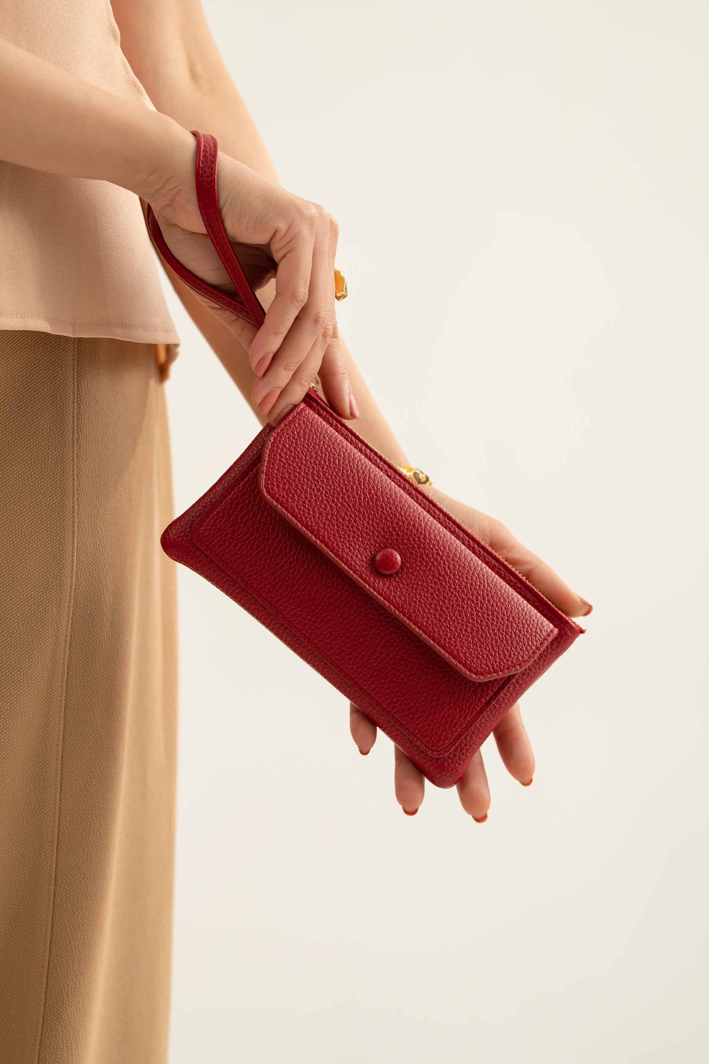 https://cdn.shopify.com/s/files/1/0534/2065/4791/files/000441392101-_3_aec110b7-f833-4f18-b3a6-1fb15d13ec24.jpg?v=1747385444