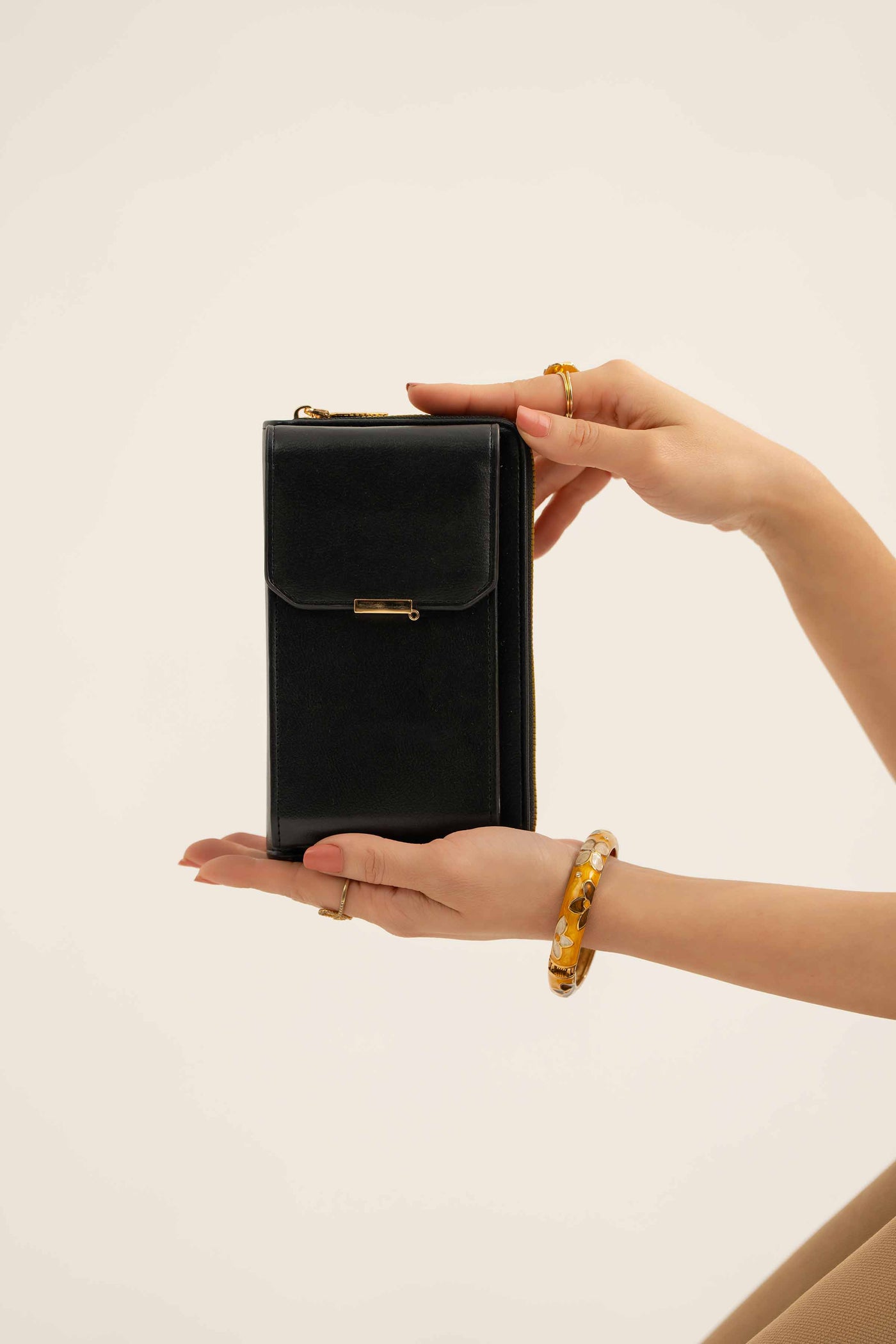 https://cdn.shopify.com/s/files/1/0534/2065/4791/files/000441402103-_3_2b910846-3c50-4d0a-b458-4cd9187aa6dc.jpg?v=1747385553