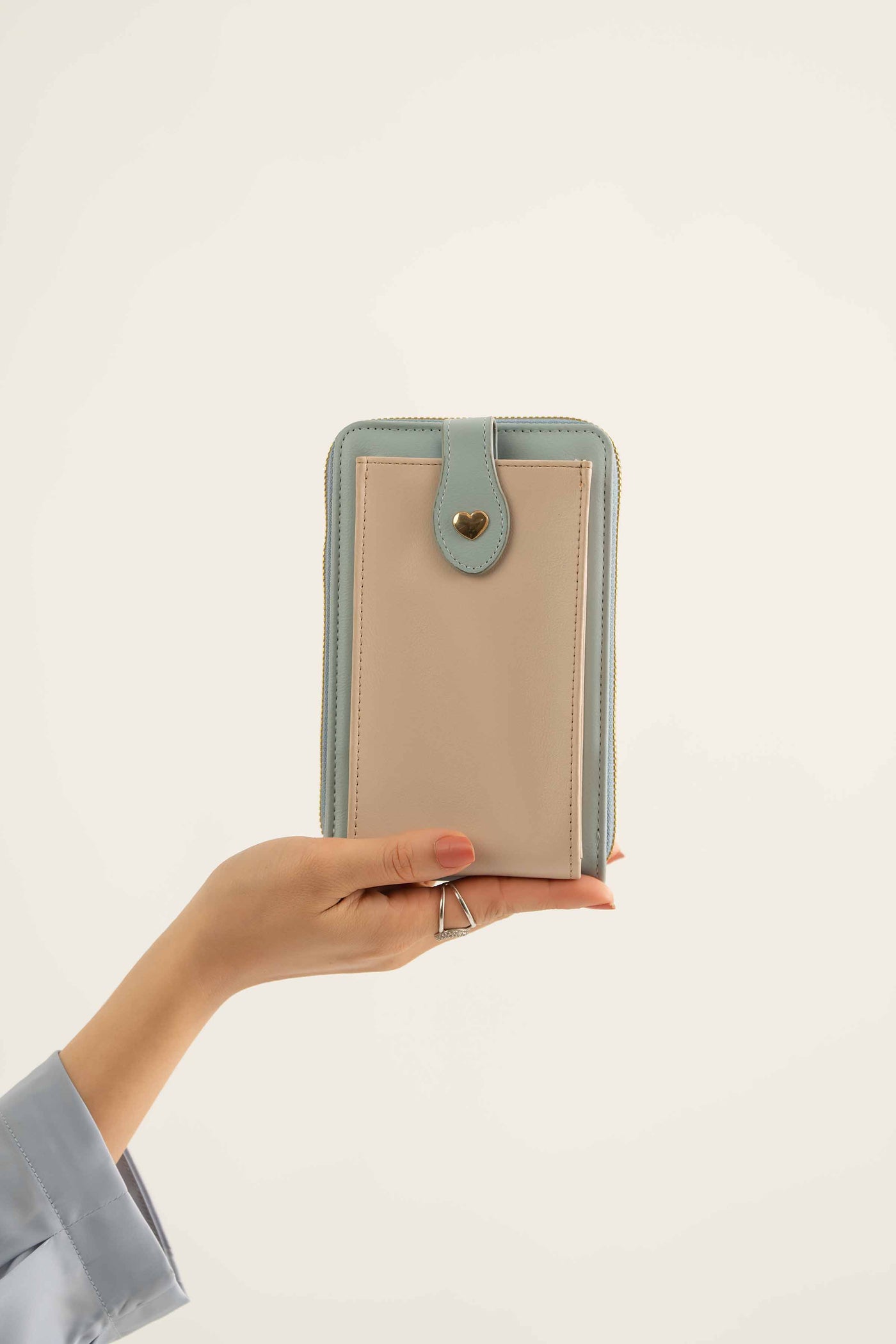 https://cdn.shopify.com/s/files/1/0534/2065/4791/files/000441422118-_3_7bbfe09e-56a3-41a4-bd74-8661e83e6ebf.jpg?v=1747385555