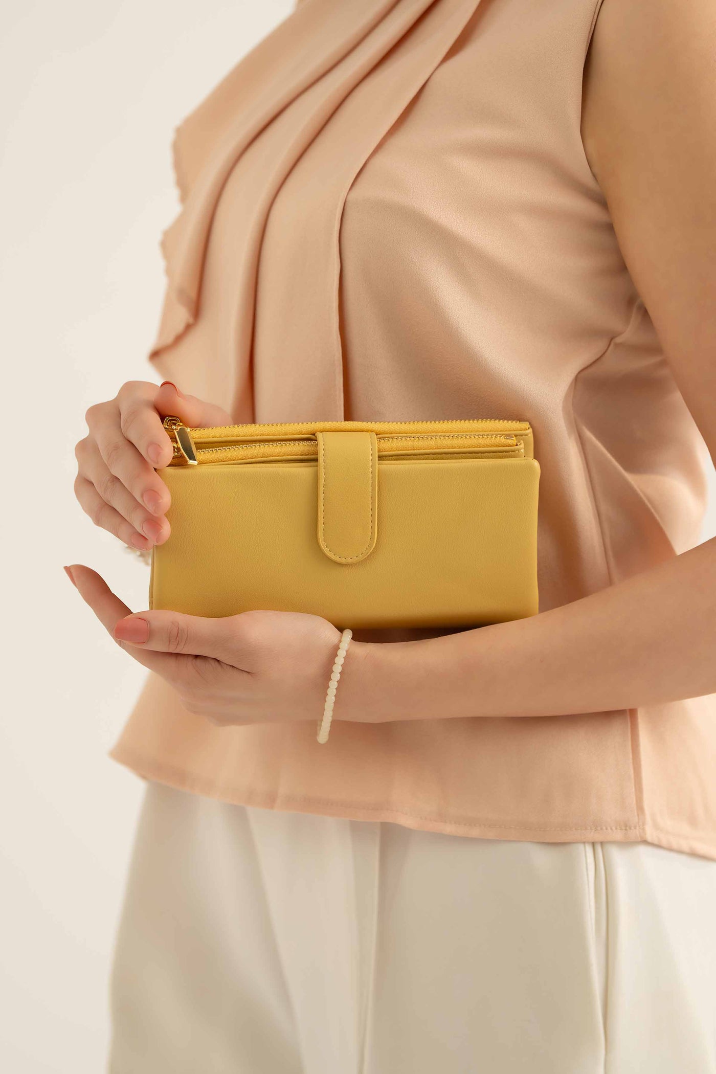 https://cdn.shopify.com/s/files/1/0534/2065/4791/files/000441452102-_1_4e977fe6-9428-47f2-9bac-40e10a9f3e75.jpg?v=1747385437