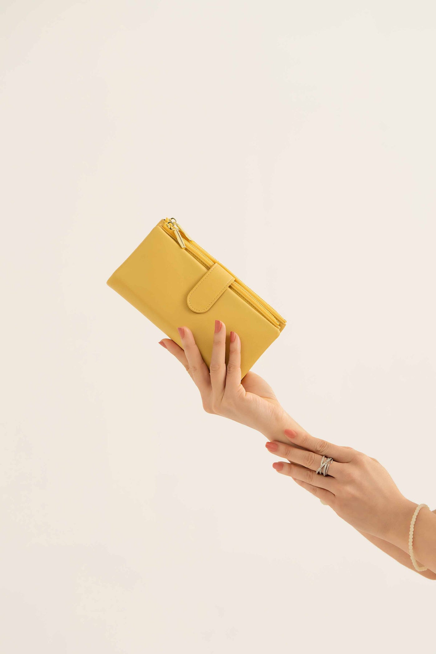 https://cdn.shopify.com/s/files/1/0534/2065/4791/files/000441452102-_2_0b4f8147-a2bd-4381-877c-c05c2cbabf4f.jpg?v=1747385437