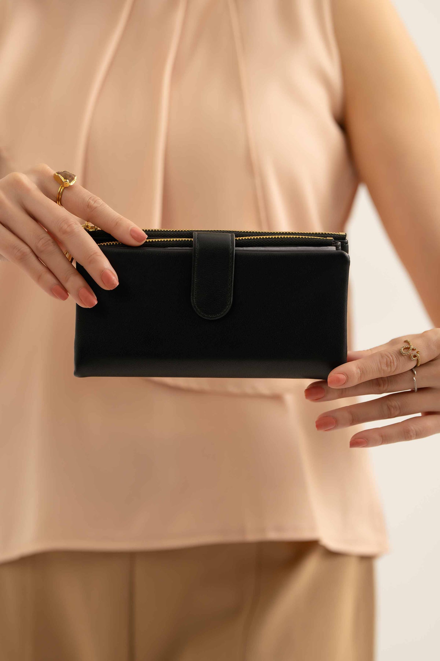 https://cdn.shopify.com/s/files/1/0534/2065/4791/files/000441452103-_2_52696eee-0e5a-4105-ab38-0fbd82f63eda.jpg?v=1747385453