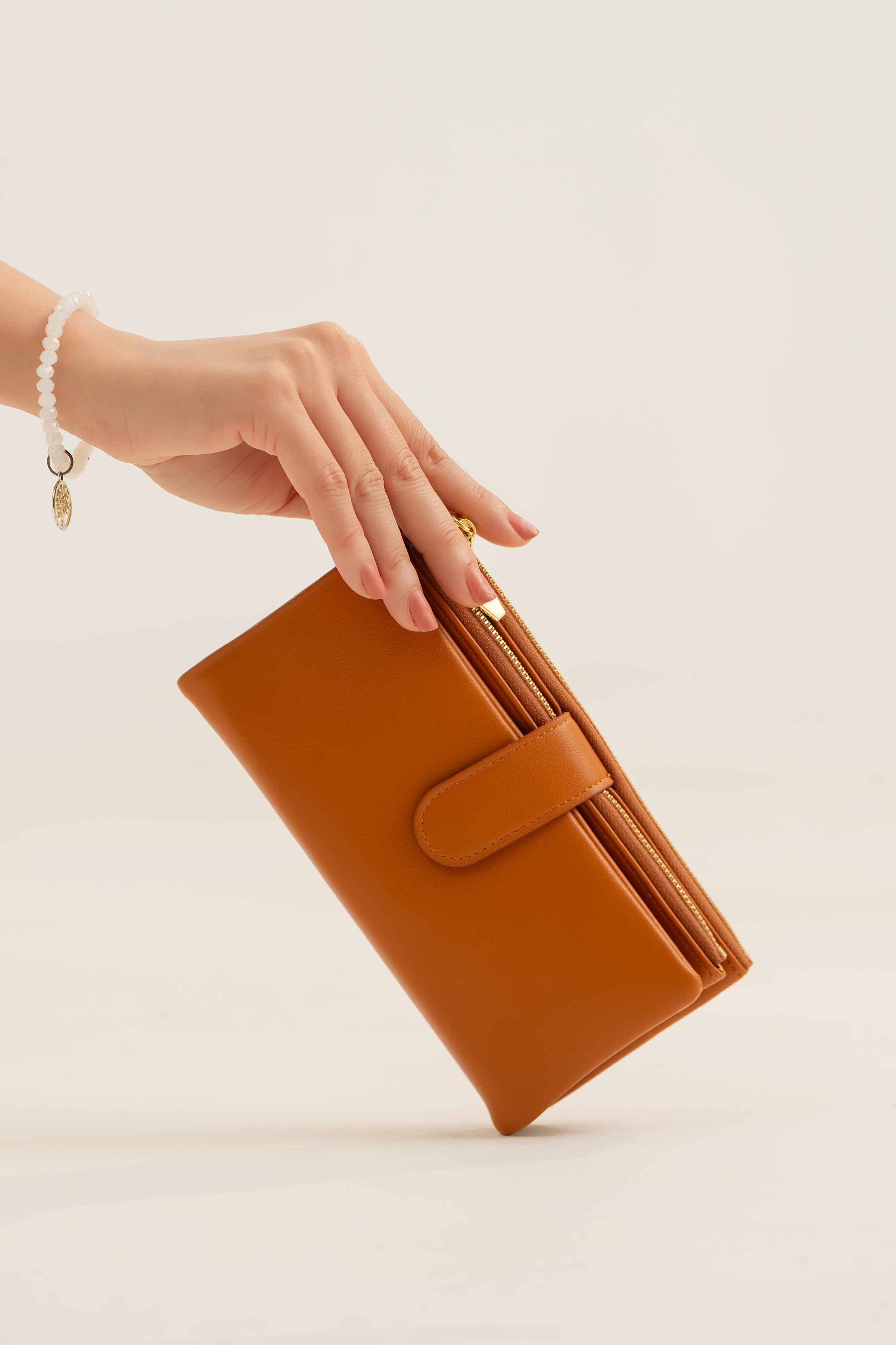 https://cdn.shopify.com/s/files/1/0534/2065/4791/files/000441452113-_1_76a73168-0e1d-43d6-a2b4-78cf8a96403e.jpg?v=1747385449
