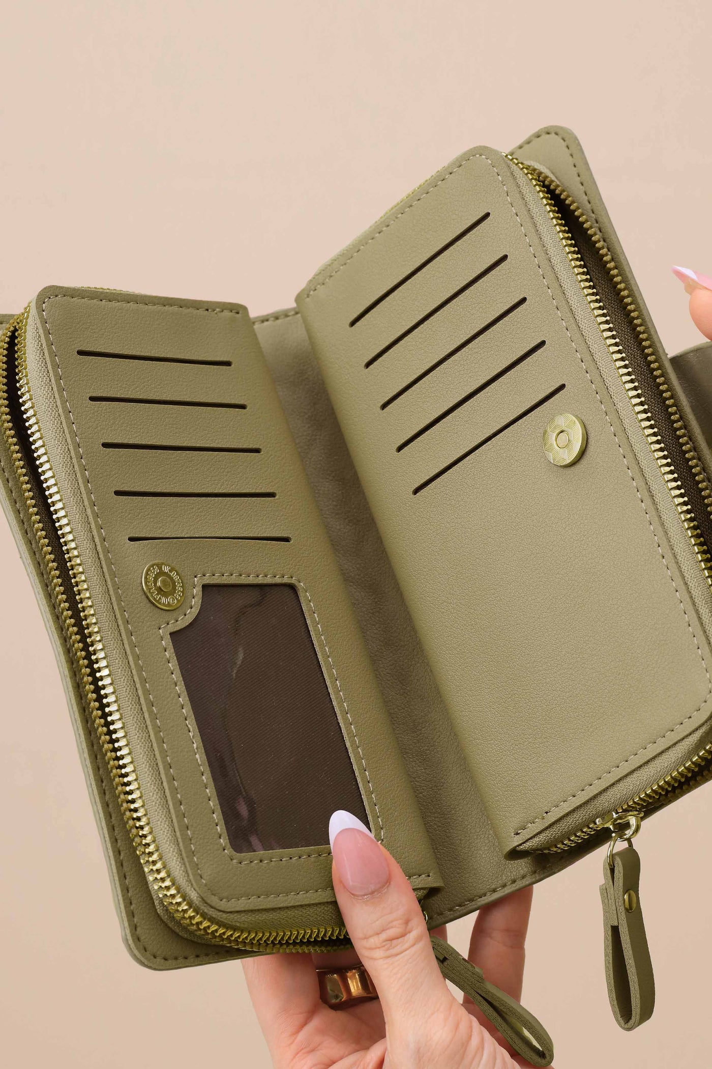 https://cdn.shopify.com/s/files/1/0534/2065/4791/files/000441562104-_1.jpg?v=1759218911